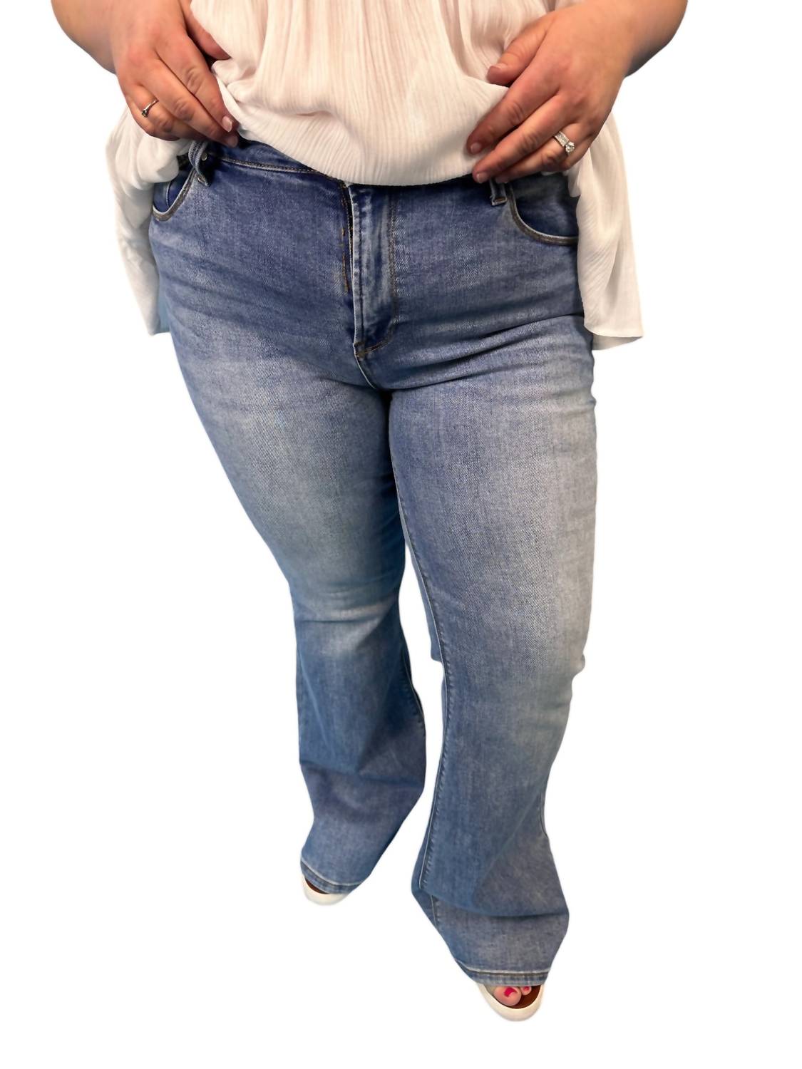 

Джинсы со средней посадкой Basic Flare средней посадки RISEN, цвет medium wash