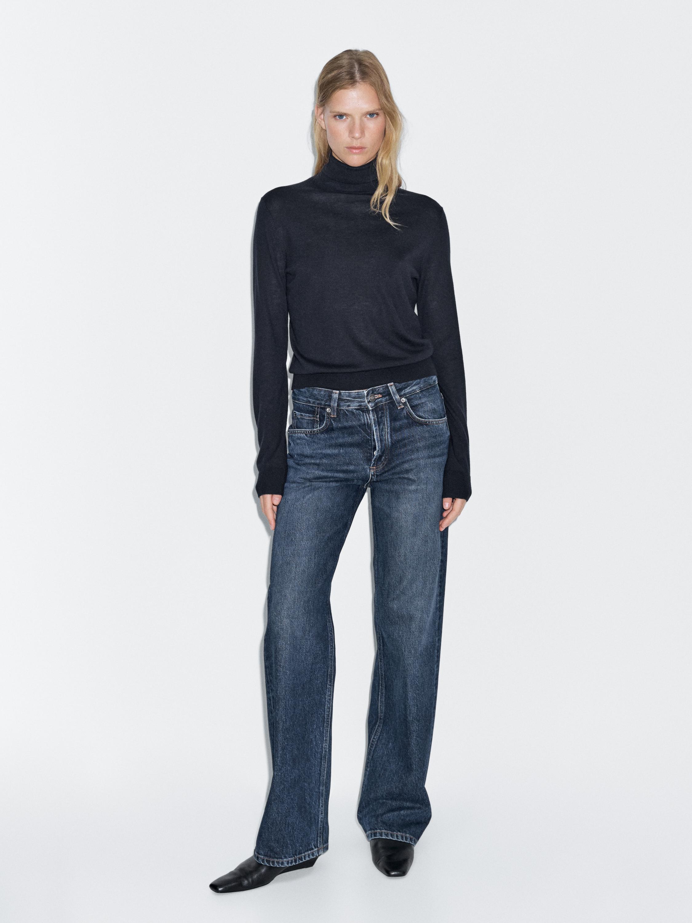 

Вязаный свитер с высоким воротом из смесовой шерсти Massimo Dutti, темно-синий