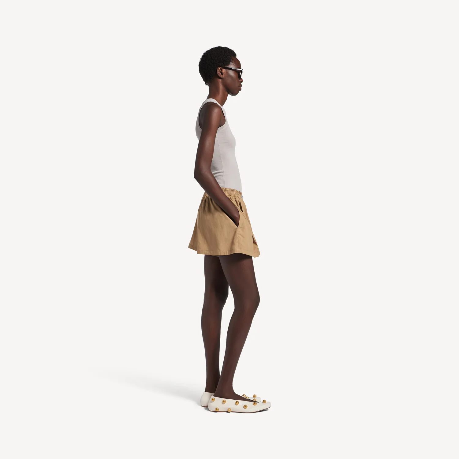 BALENCIAGA Женские шорты-боксеры А-силуэта песочно-бежевого цвета — фото 3