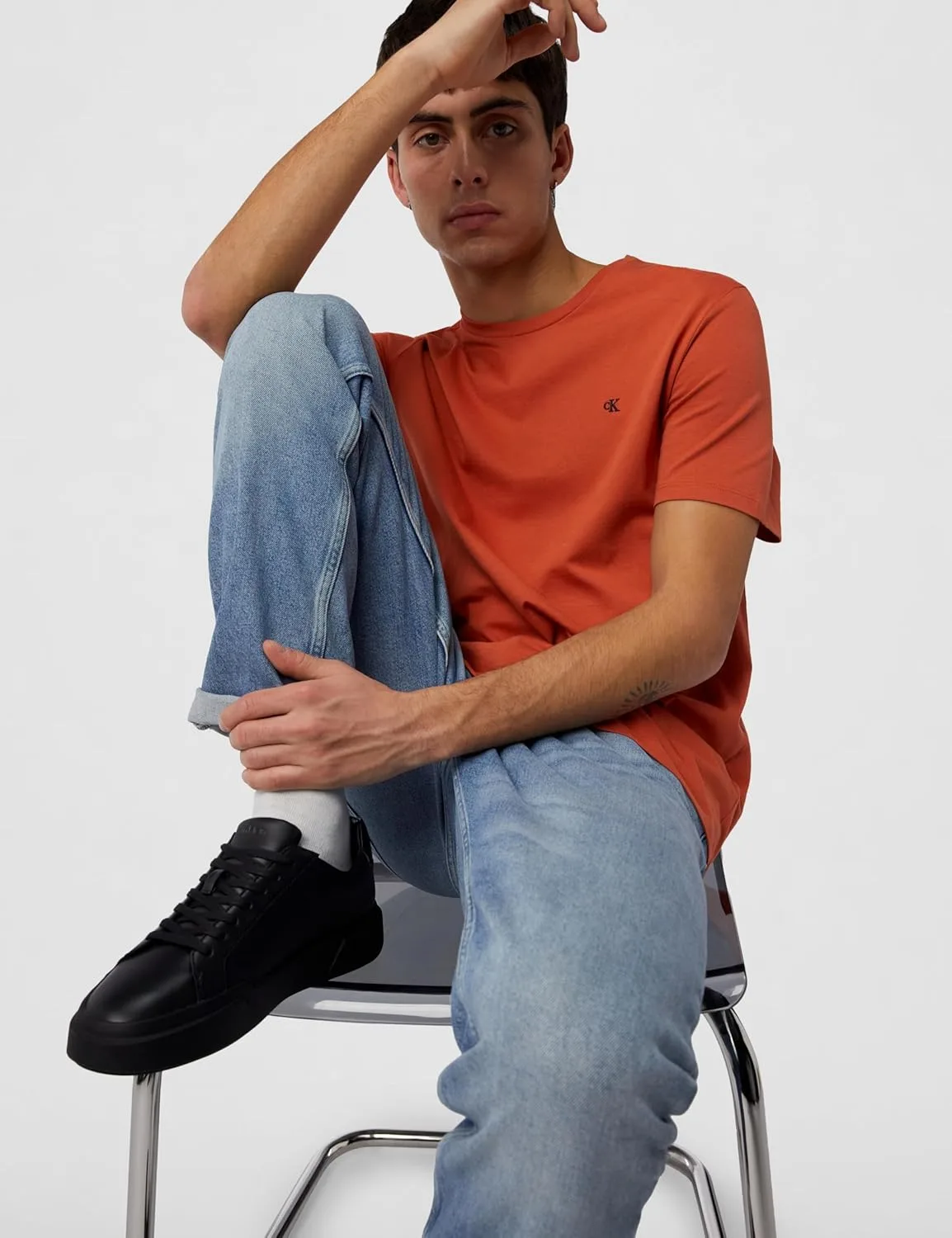 Мужские кожаные кроссовки Calvin Klein с толстой подошвой и шнуровкой, черный — фото 2
