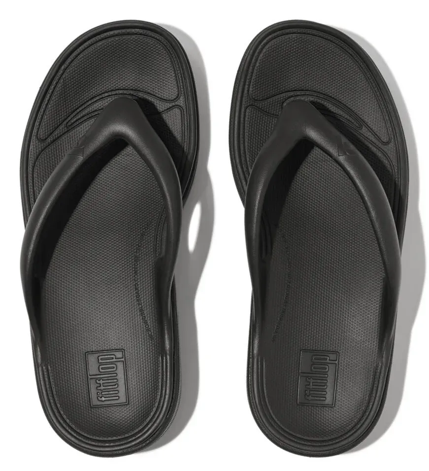 

Шлепанцы Fitflop "RELIEFF RECOVERY TOE-POST SANDALS - TONAL RUBBER", каблук-танкетка, летняя обувь, тапочки с микрокачающейся доской, черный