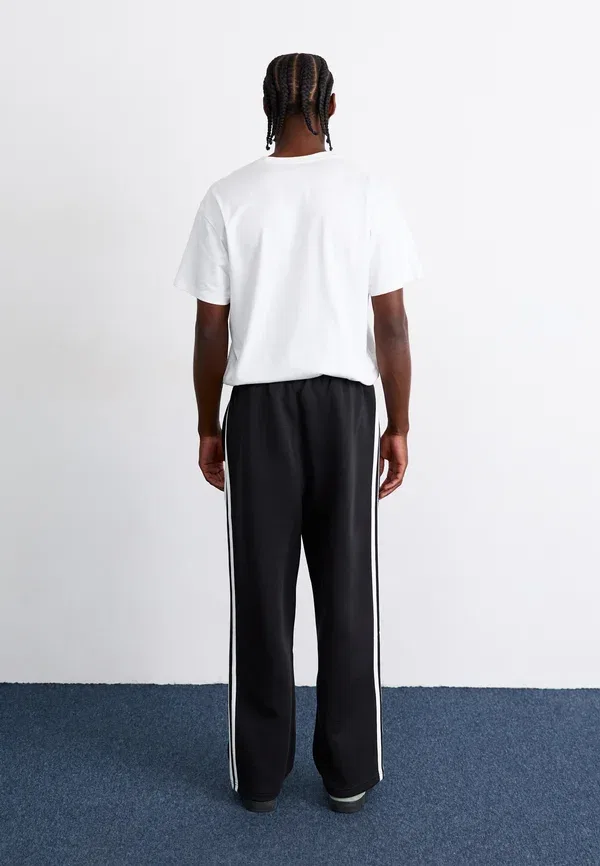 Спортивные штаны Adidas Originals Spacer Drill, черный — фото 3