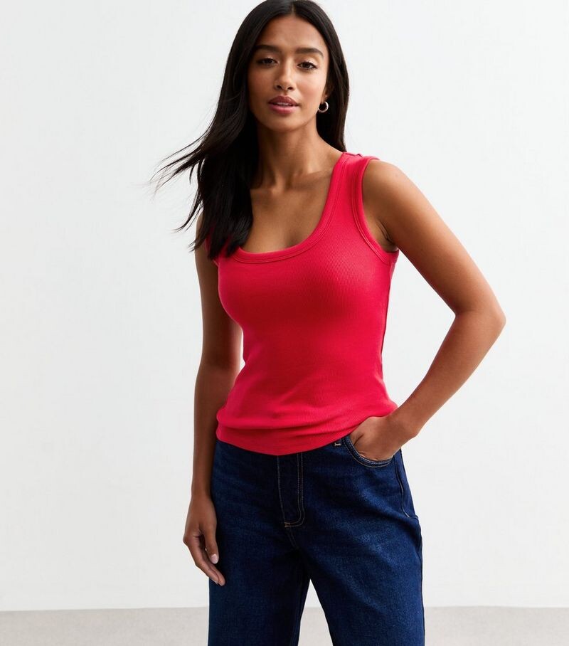 

Красный трикотажный топ в рубчик Petite с овальным вырезом New Look, красный