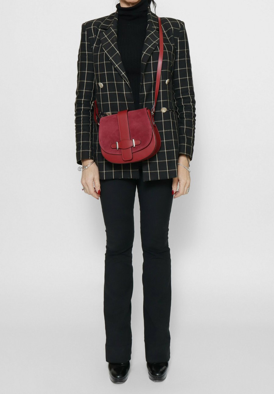 

Сумка кросс-боди Chiara Ferretti Cross body bag, L Rosso Scuro/Dark Red