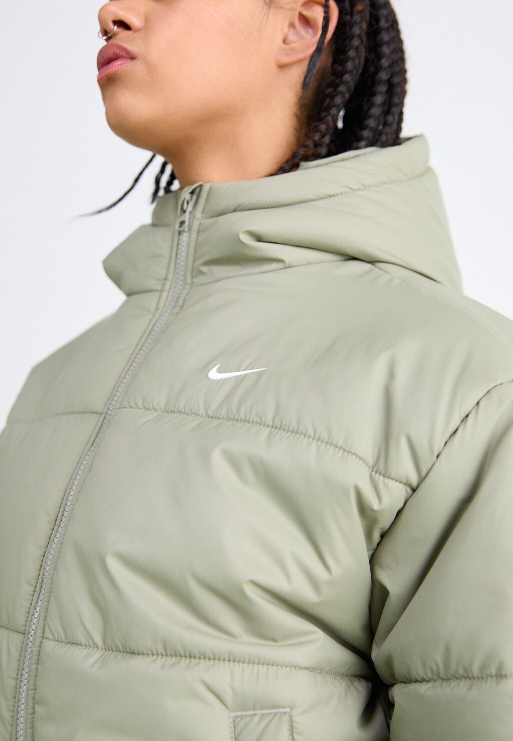 

Зимняя куртка Nike, зеленый