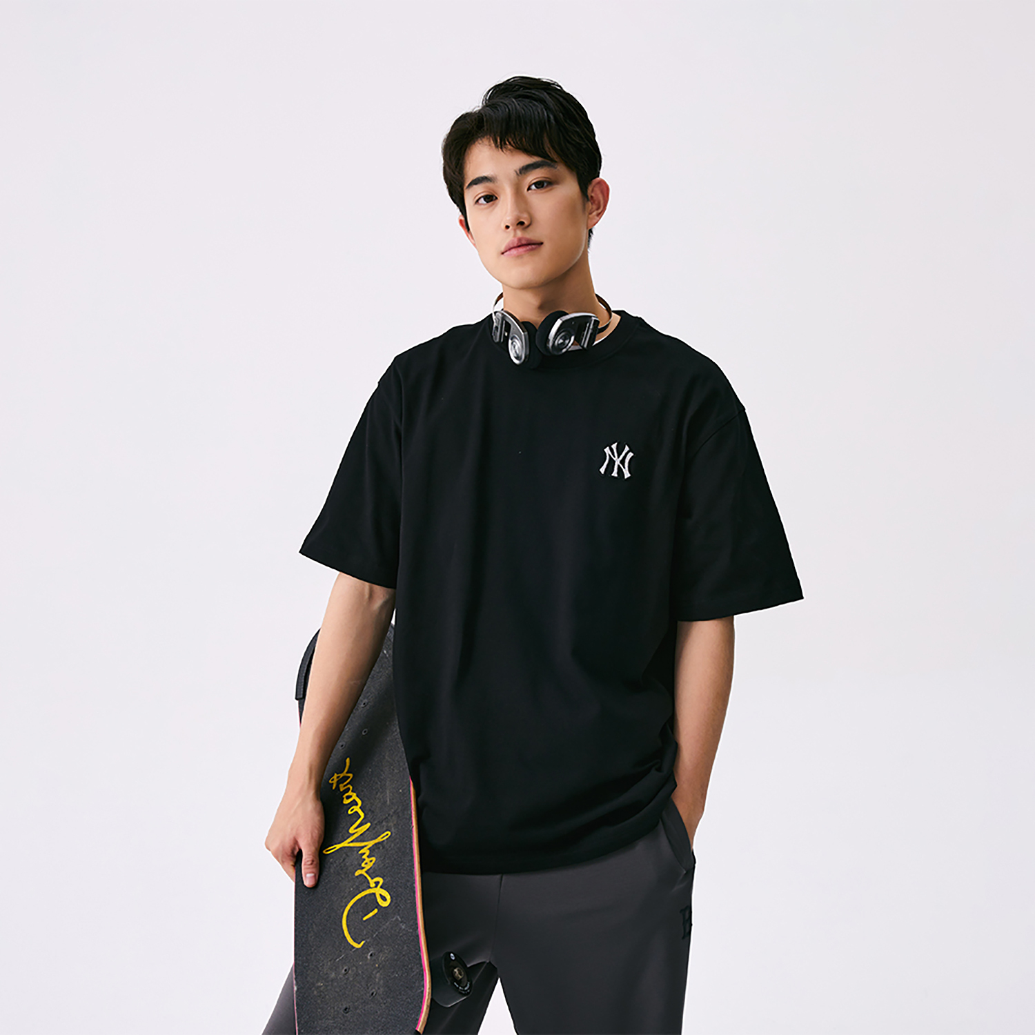 

MLB Футболка New York Yankees SS25 Unisex Black, Черный, MLB Футболка New York Yankees SS25 Unisex Black