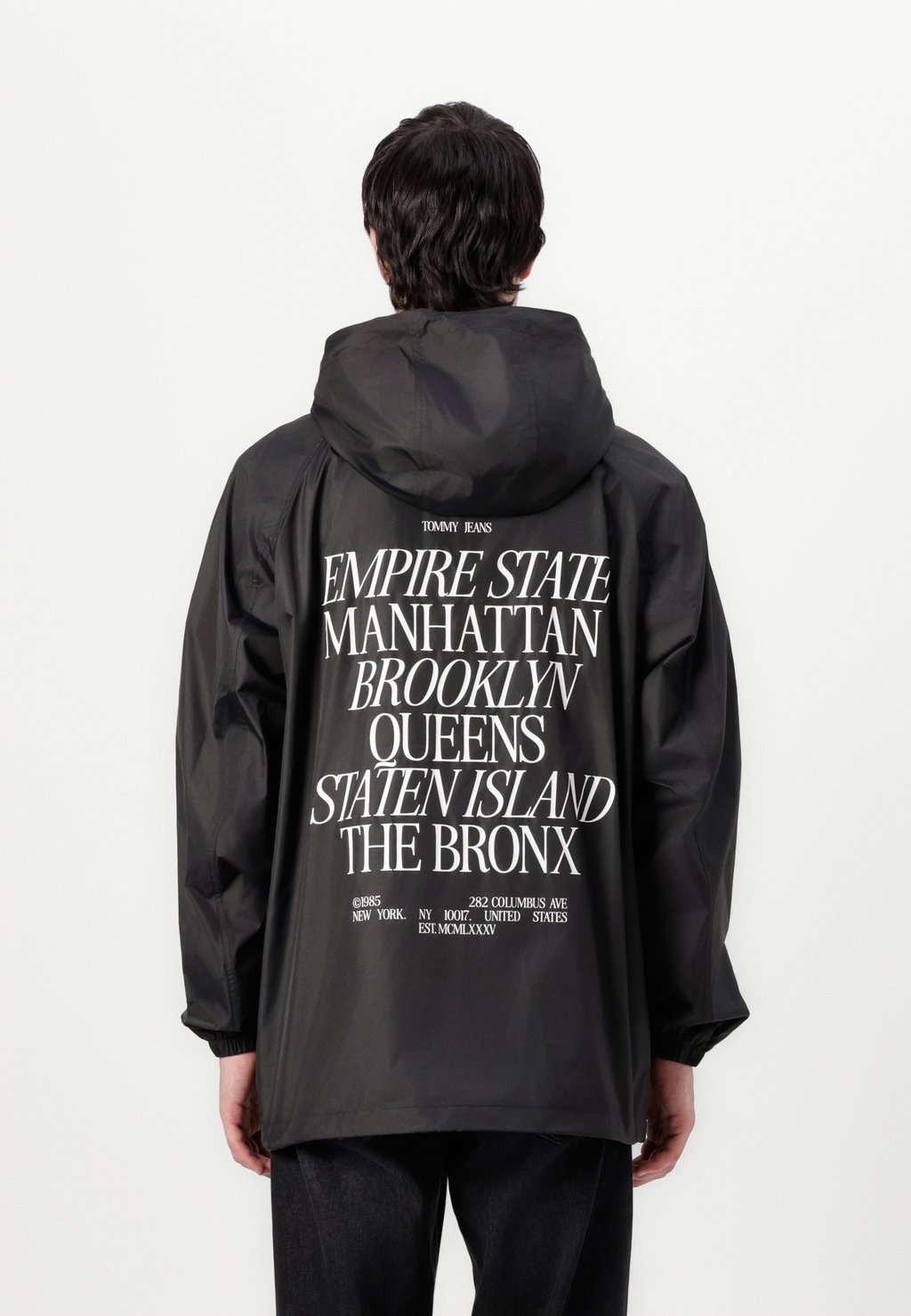 

Ветровка Tommy Jeans, черный