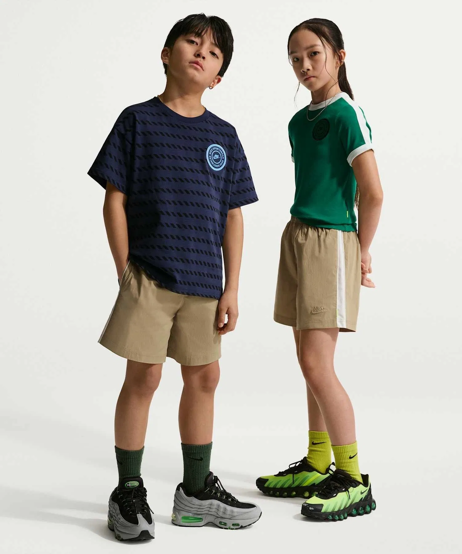Детские шорты Nike Sportswear Woven с логотипом бежевые