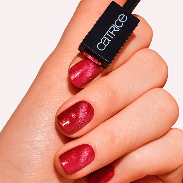 Магнитный лак для ногтей CATRICE Bold Magnetic Nail Polish, 010 — фото 4