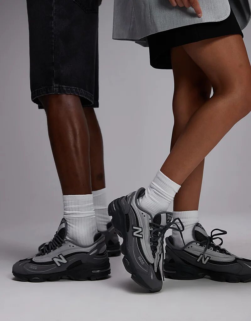 Кроссовки унисекс New Balance M1000 серого и черного цветов