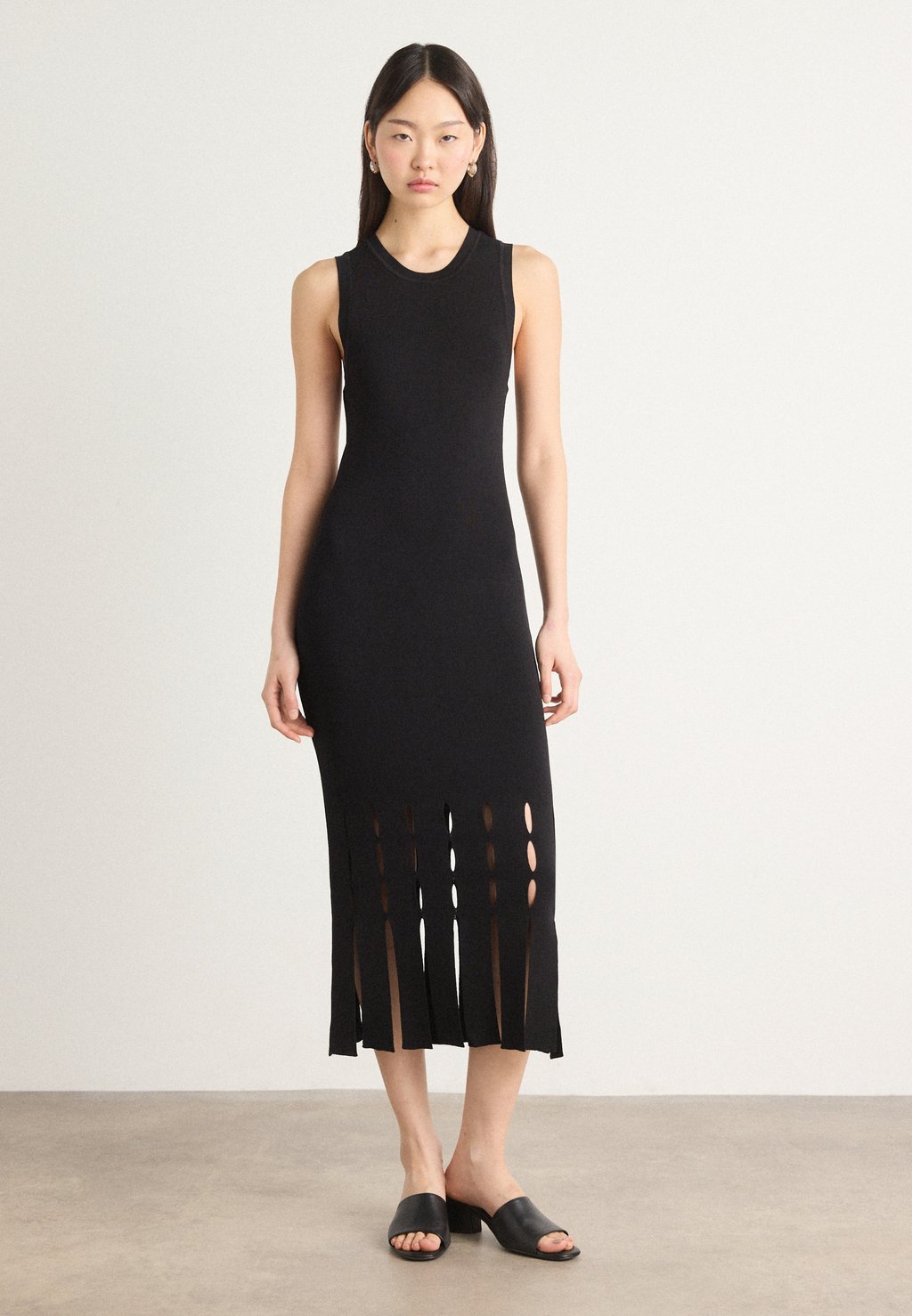 

Платье из джерси DRESS WITH FRINGE DETAIL DKNY, черный