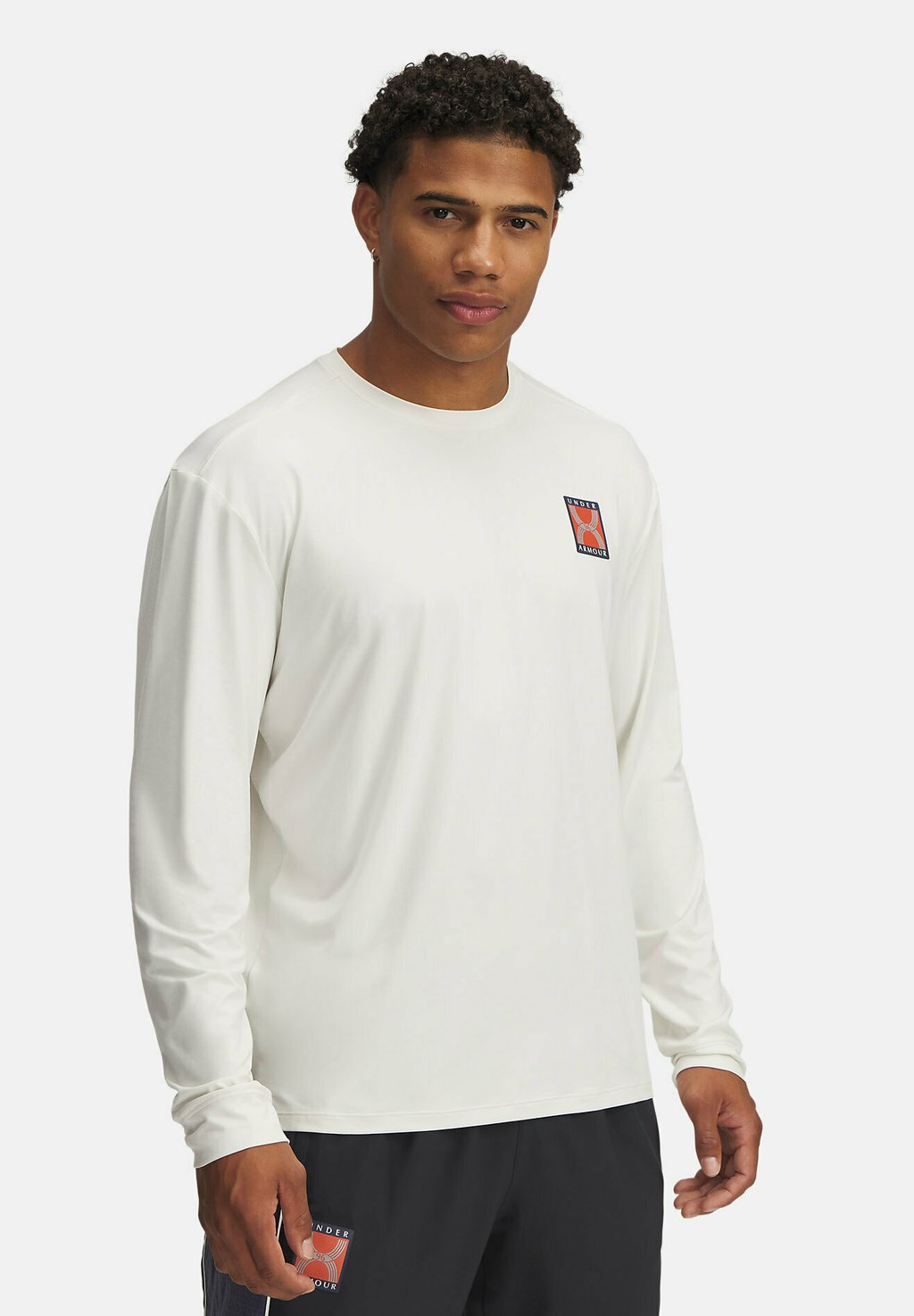 

Лонгслив RUN Under Armour, кремовый