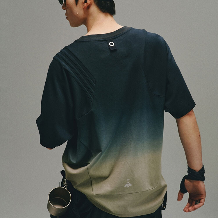 Футболка унисекс Adidas Originals, цвет Carbon — фото 4