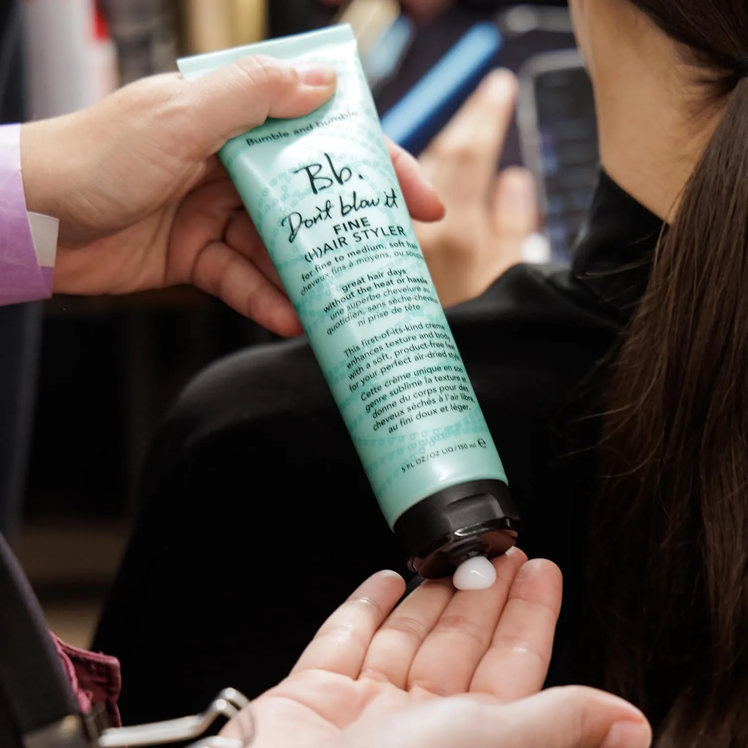 Bumble and bumble. Крем для сушки тонких волос Don't Blow It Fine (H)air Styler Air Dry Cream | Для тонких и средних волос, 140 мл, white — фото 4