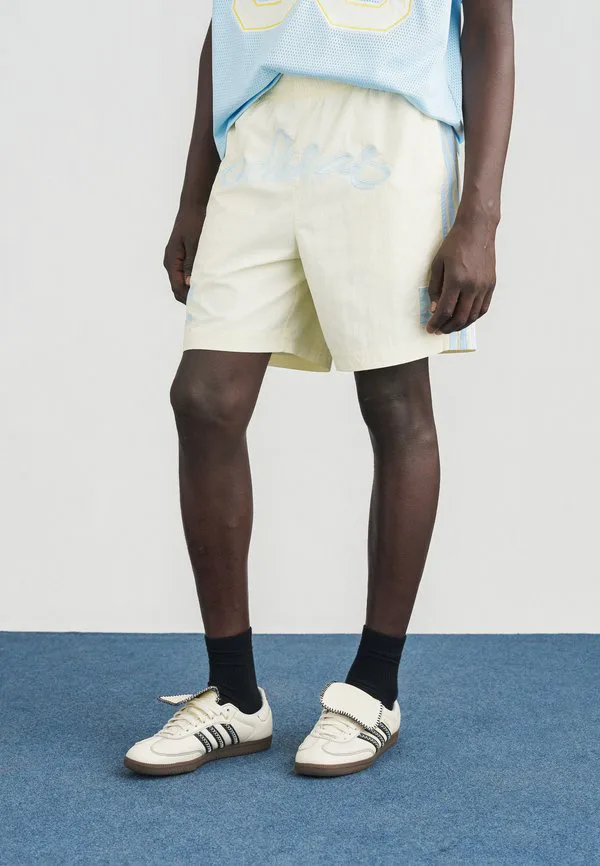 Шорты Adidas Originals, Cream White