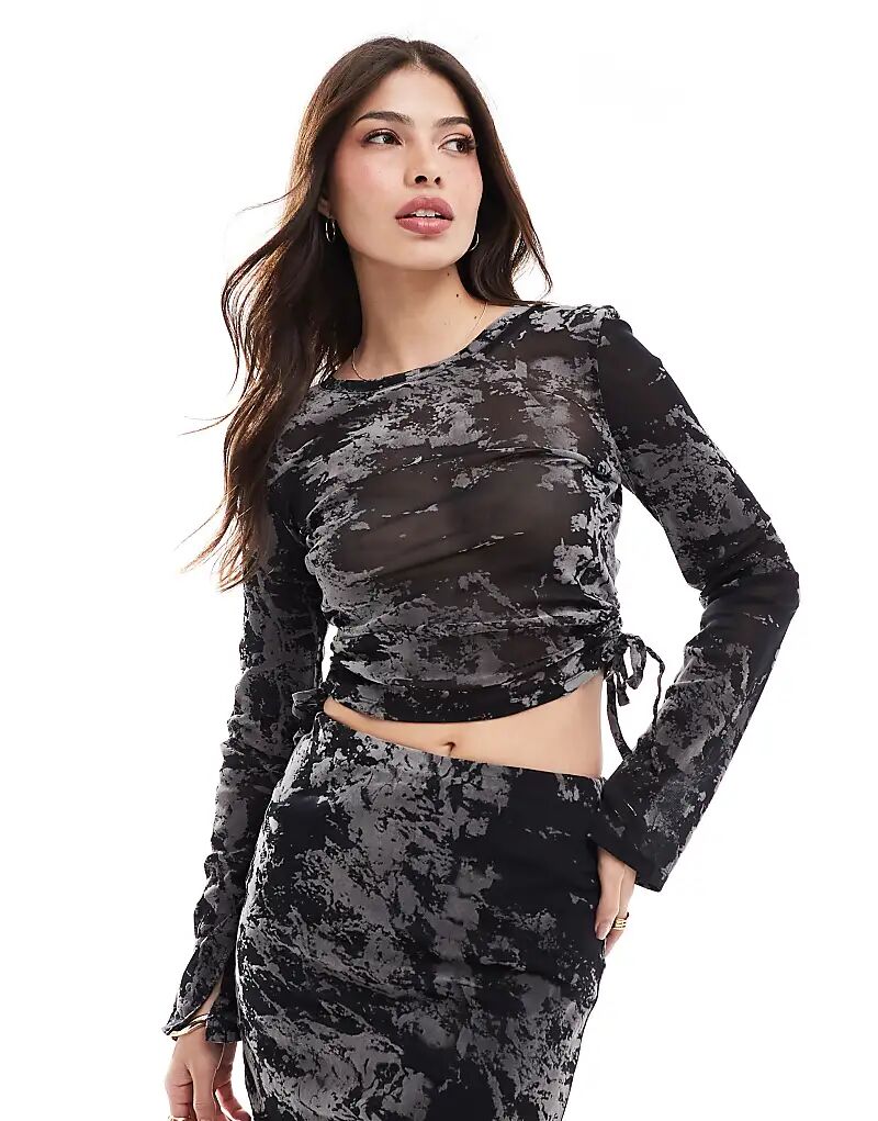 

Лонгслив с длинными рукавами из флокированной сетки New Look с черным узором