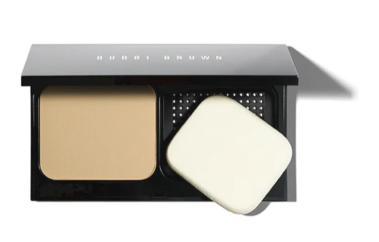 BOBBI BROWN Прозрачная стойкая пудра для макияжа двойного назначения, SAND No. 2 — фото 4