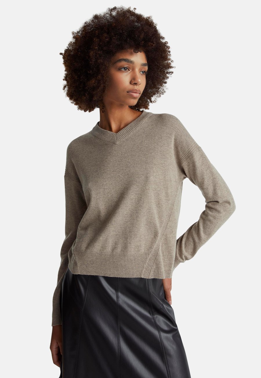 

Джемпер United Colors of Benetton V-NECK, Brown