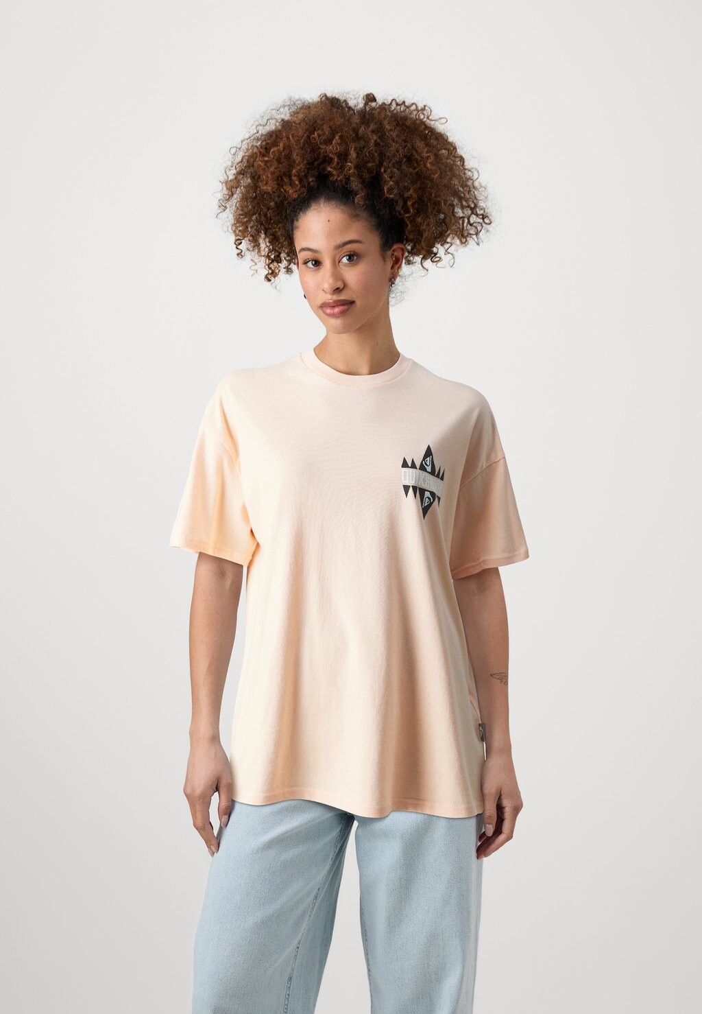 

Принт на футболке GEO TEE UNISEX Quiksilver, розовый