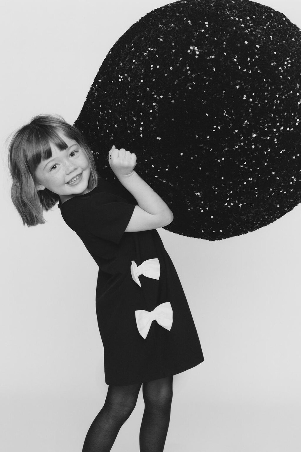 

Платье с контрастным бантом ZARA, черный