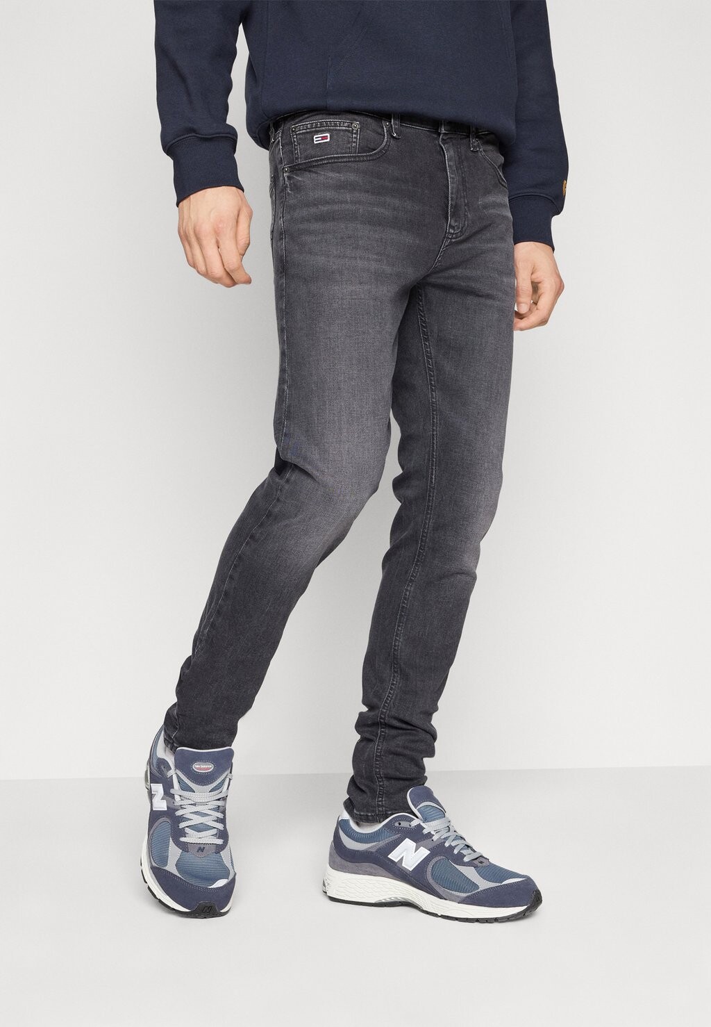 

Джинсы приталенного кроя AUSTIN SLIM Tommy Jeans, деним черный