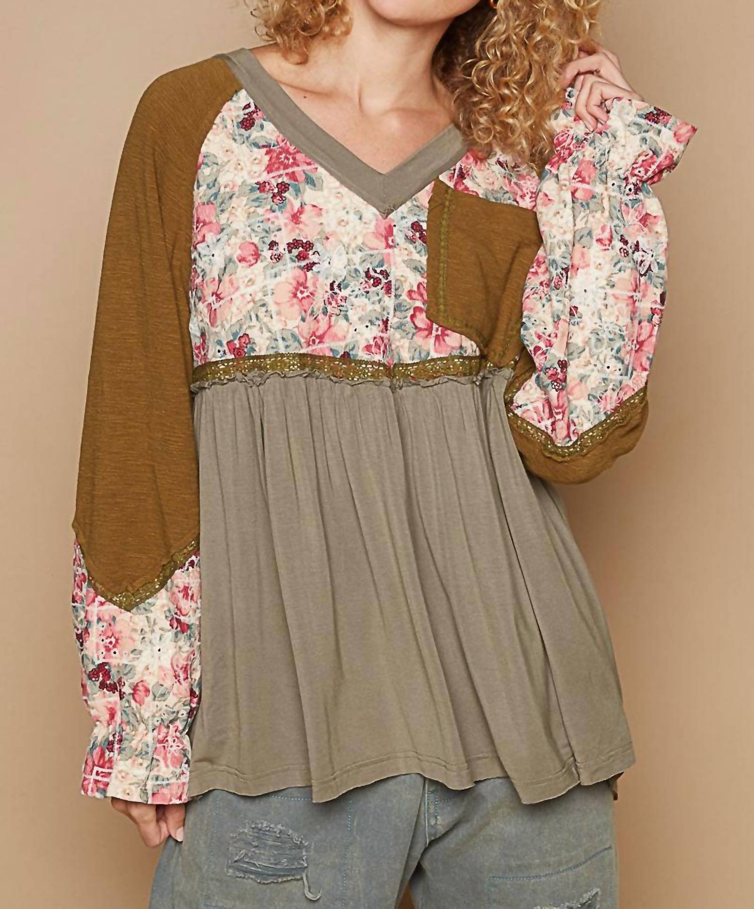 

Топ Babydoll Floral в оливковом цвете Multicolor POL
