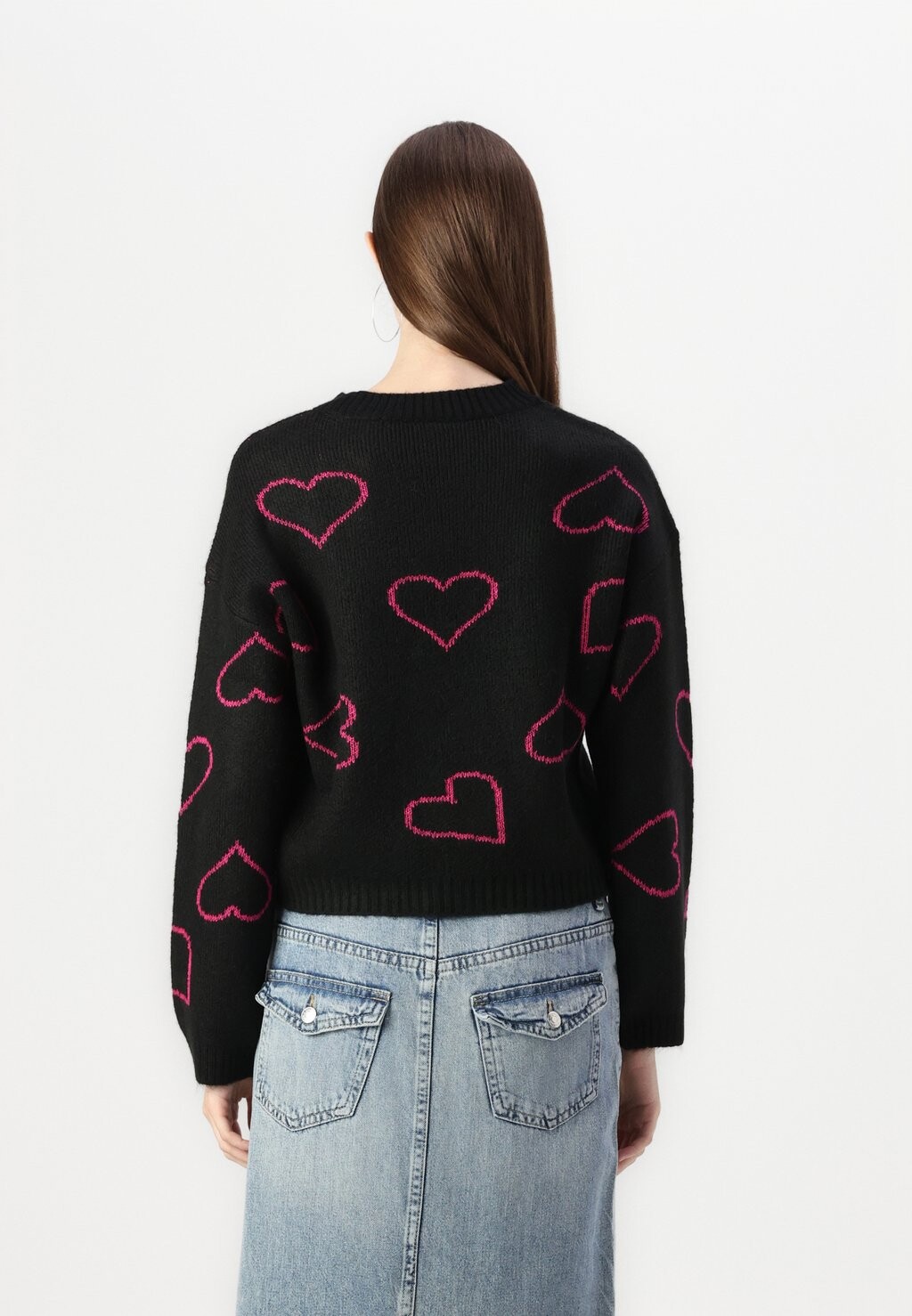 

Джемпер ONLHAPPIE HEART O NECK ONLY, черный
