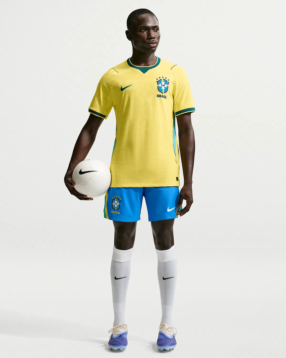 Мужские футбольные шорты Nike Aero-FIT Authentic Brazil 2026 Match Home, Light Photo Blue/Light Menta/White