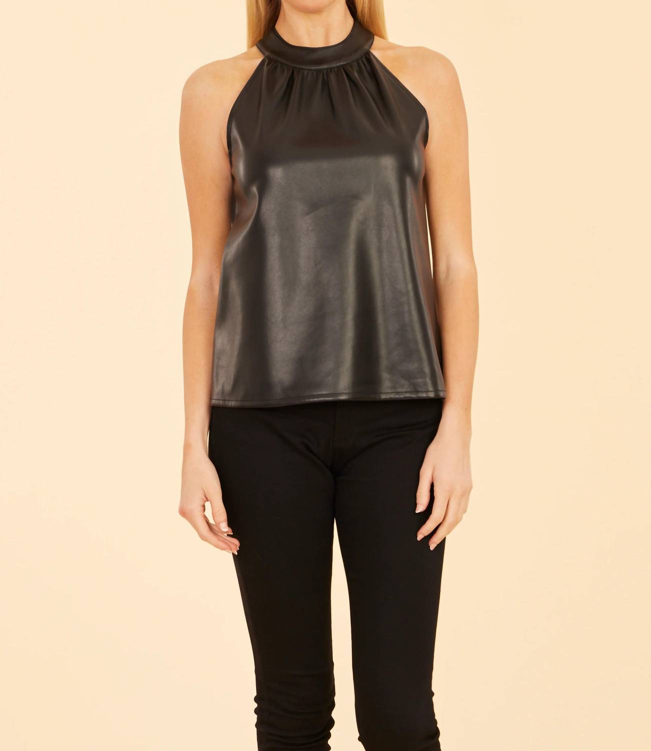 

Топ Hashi Halter черного цвета DOLCE CABO