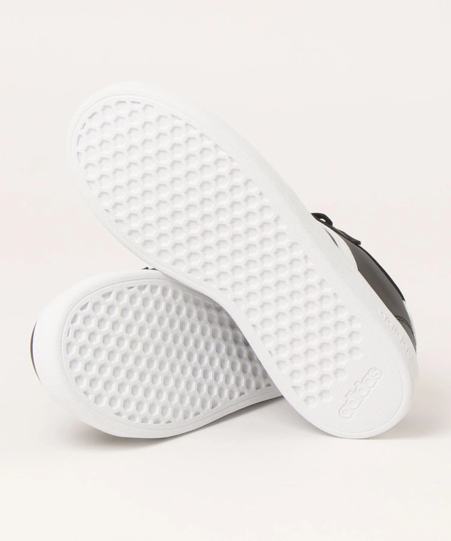 Детские кроссовки adidas GRAND COURT 2.0 K белые с чёрным — фото 4