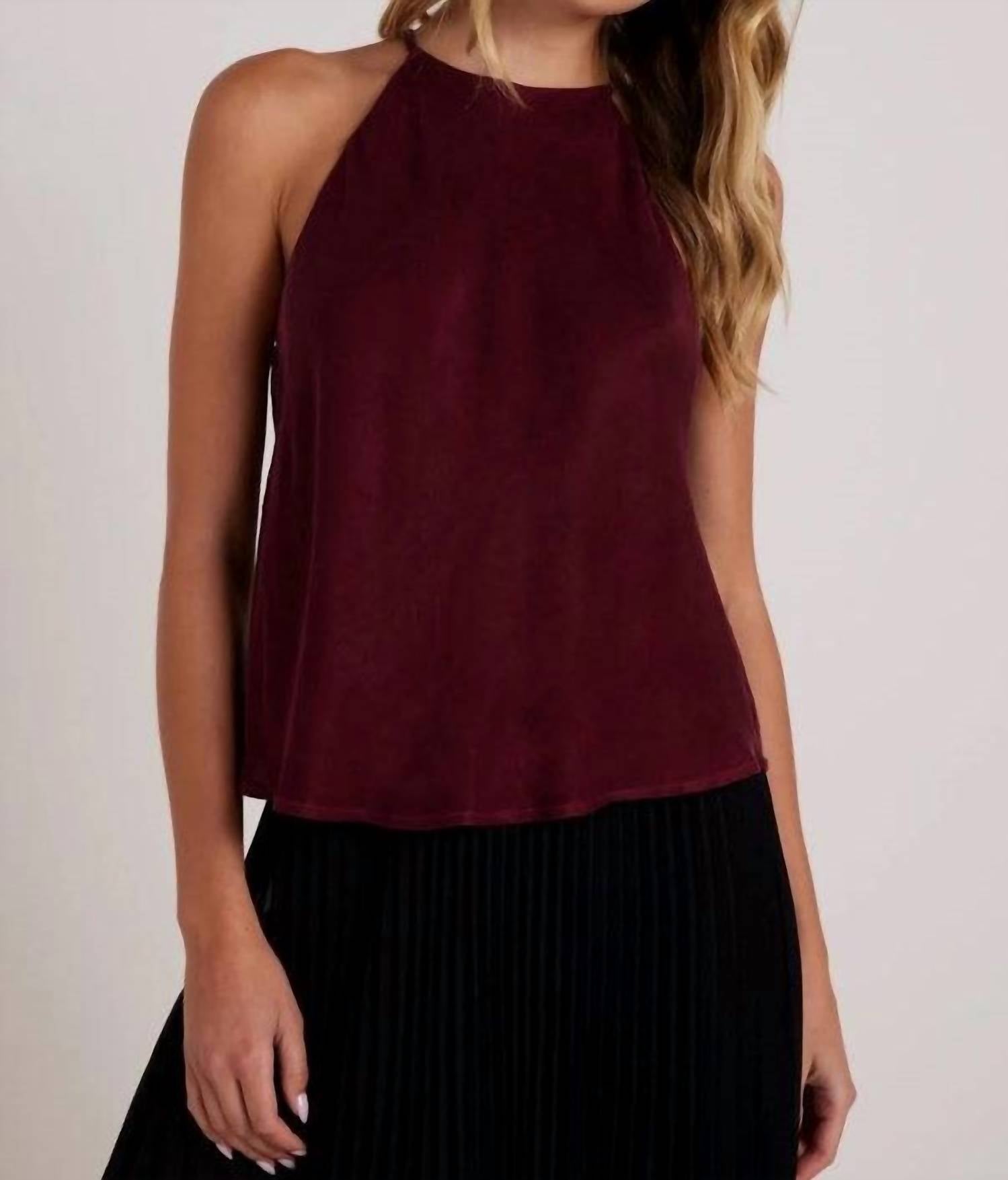 

Топ с косой бретелью через шею цвета Deep Plum Bella Dahl