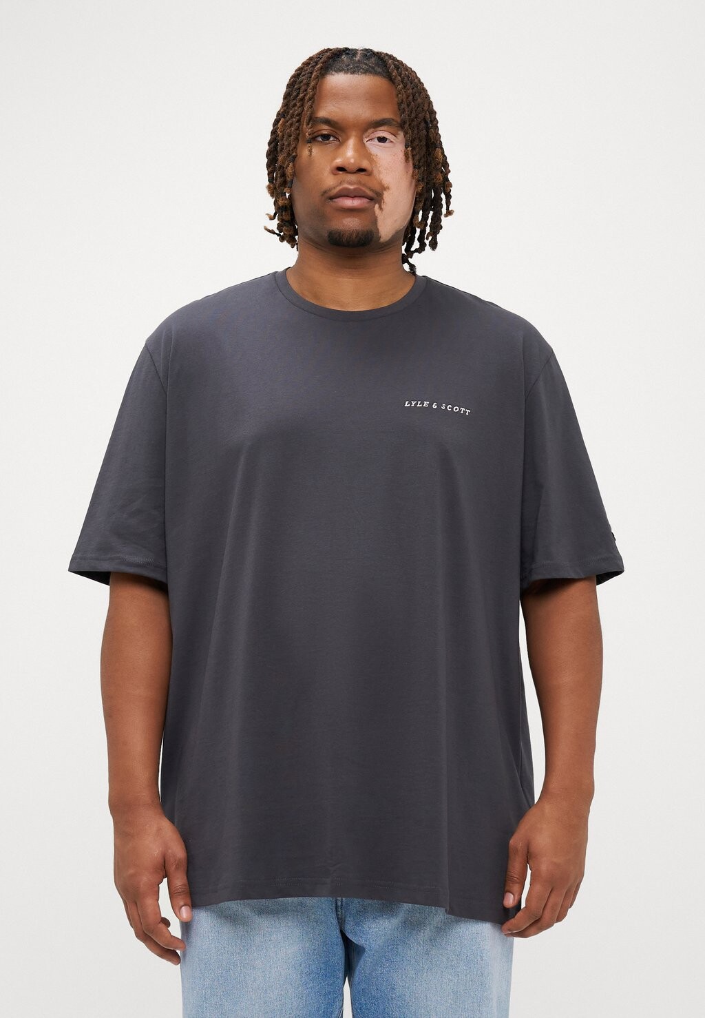 

Базовая футболка EMBROIDERED Lyle & Scott, серый