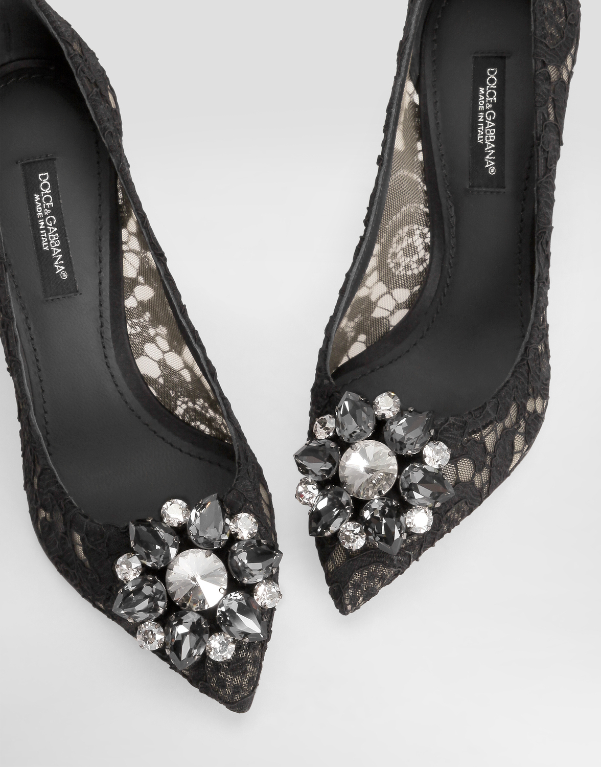 Туфли-лодочки из кружева в радужной расцветке с отделкой в виде броши Dolce & Gabbana, черный — фото 4