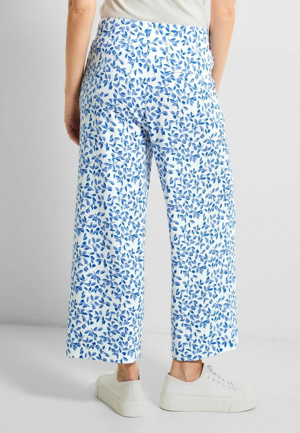 

Брюки CASUAL FIT PRINT Cecil, молочный
