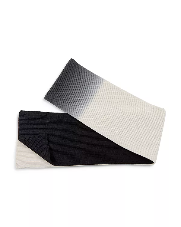 

Шарф Vail из мериносовой шерсти, выполненный в двухцветной технике окрашивания методом погружения. Eugenia Kim, черный