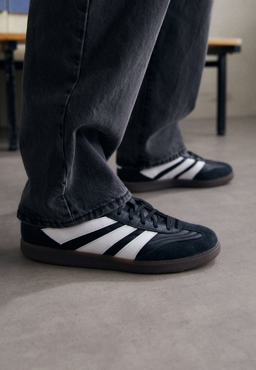 Кроссовки Adidas Performance PREDATOR FREESTYLE INDOOR, Core Black/Footwear White/Gold Metallic/Black — фото 3