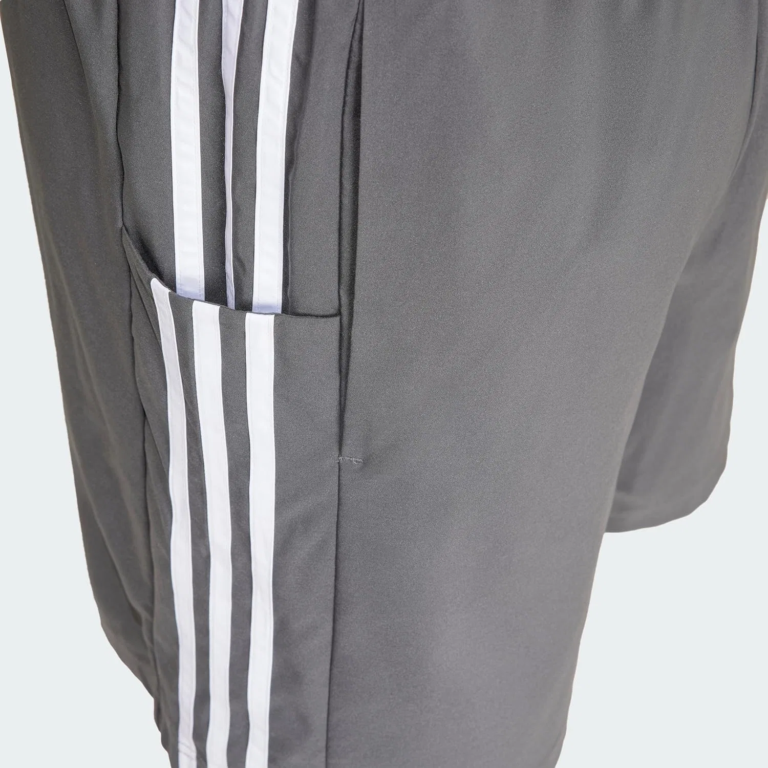 Шорты Active Regular Fit adidas, серые — фото 3