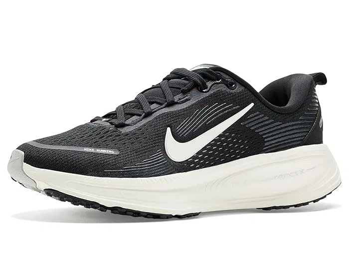 Кроссовки беговые Vomero 18 Nike Kids, Black/Summit White/Coconut Milk/Iron Ore