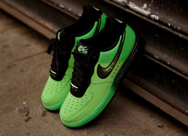 

Кроссовки Nike Lunar Force 1 Leather 'Superhuman', зеленый