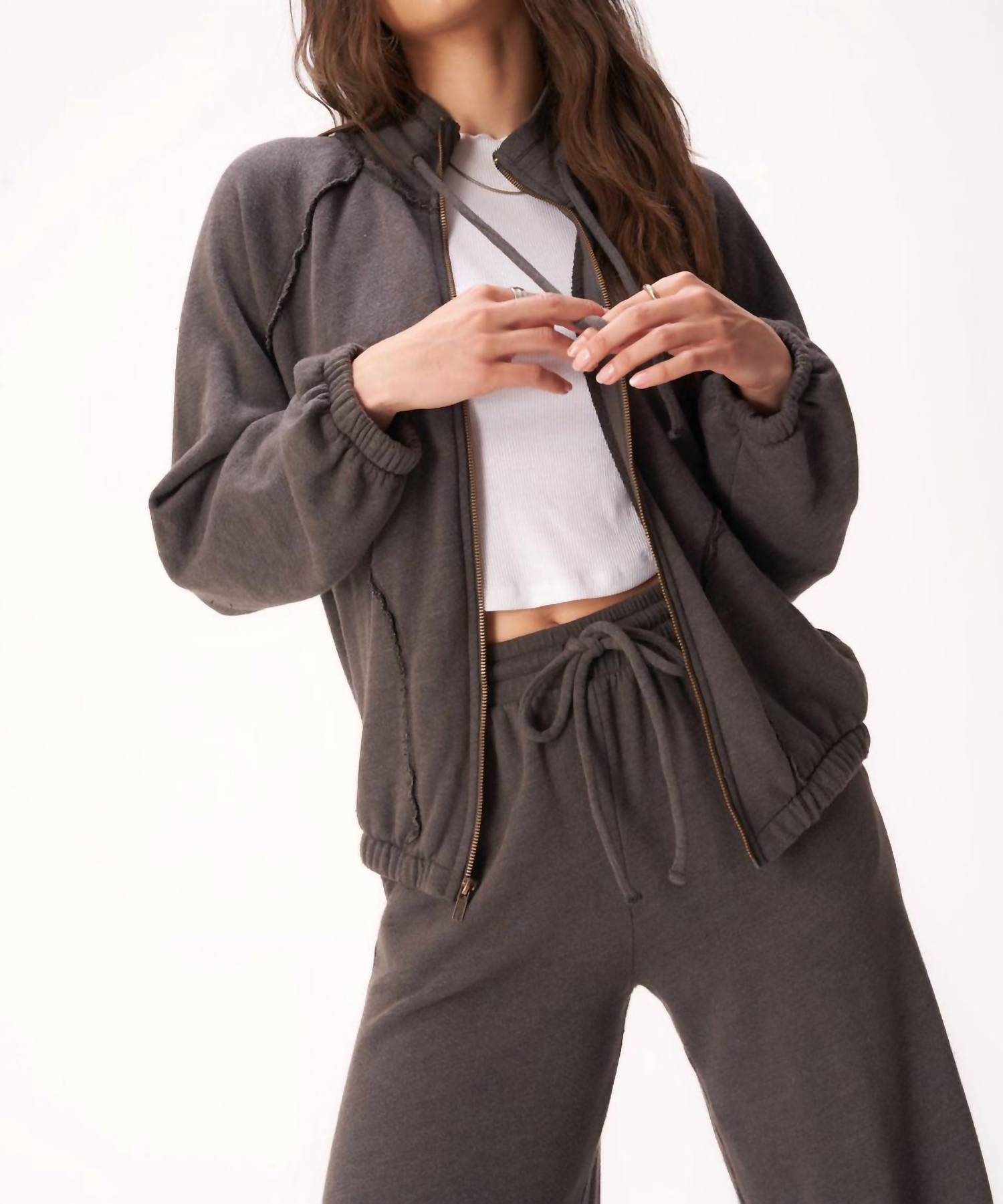 

Куртка Go Get 'em Zip Front в винтажном черном цвете PROJECT SOCIAL T