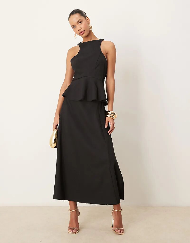 

Платье макси с открытой спиной и баской черного цвета ASOS DESIGN
