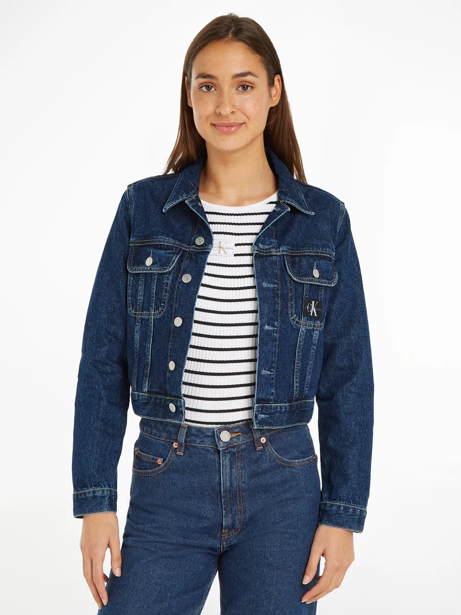 

Джинсовая куртка Calvin Klein Jeans "CROPPED 90'S DENIM JACKET" с нашивкой-логотипом, джинсовый