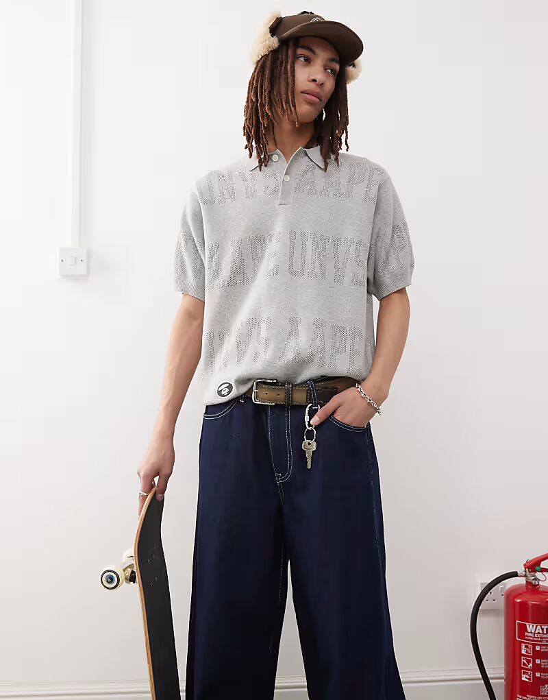 

Трикотажное поло с монограммой и логотипом Aape by A Bathing Ape светло-серого цвета AAPE BY A BATHING APE