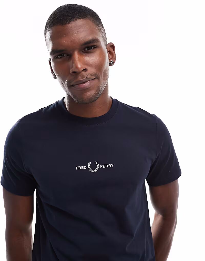 

Футболка с вышитым логотипом Fred Perry темно-синего цвета