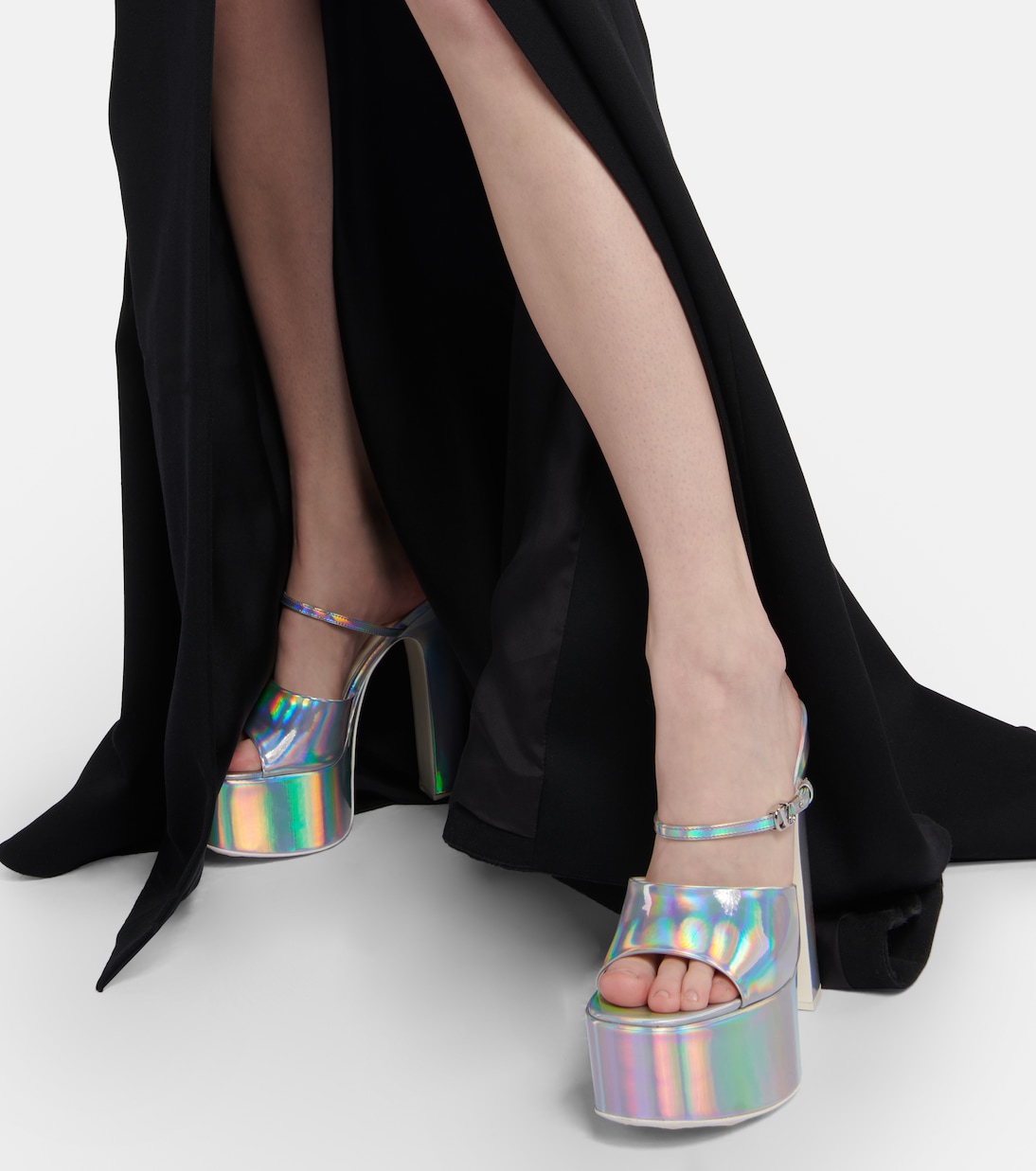 Босоножки на платформе с голографической графикой VLogo Valentino Garavani, серебряный — фото 4