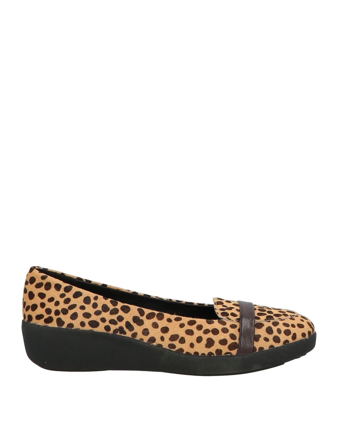 Лоферы Fitflop, песочный