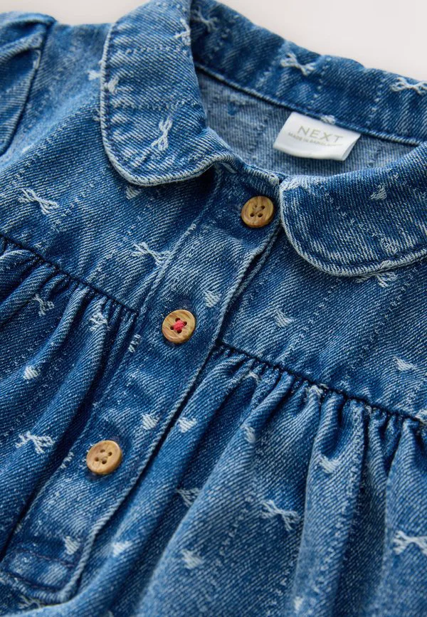 Джинсовое платье прямого кроя с длинными рукавами и воротником Next, Denim Bow — фото 4