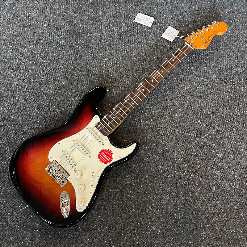 

Электрогитара Squier Classic Vibe '60s Stratocaster LRL 3-Tone Sunburst S#ISSE21000882