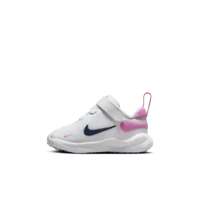 

Кроссовки Nike Revolution 7, цвет White/Playful Pink/Midnight Navy