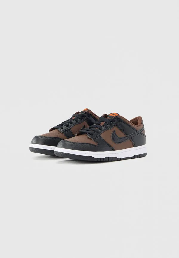 Унисекс кроссовки dunk low Nike Sportswear, Chocolate/Black/White/Cosmic Clay — фото 2
